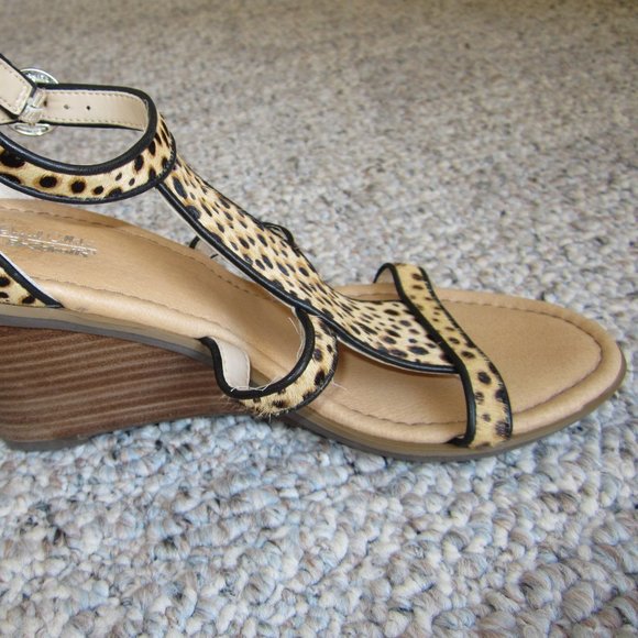Dr. Scholl's Jacobs Cheetah Wedge - Picture 5 of 11